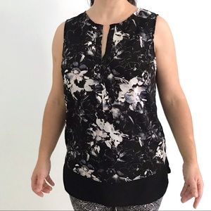 Sleeveless Top Blouse with Split Neck no Tags